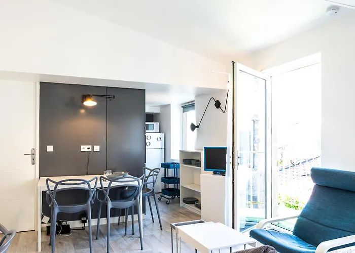 公寓 Le Petit Jardin - Pour 2 Personnes Centre Historique 克莱蒙费朗